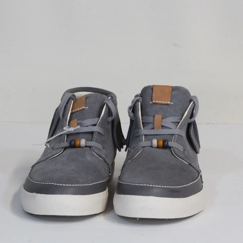 Clark’s Girls Grey Suede Mocassin Tassel Boots NWOT Size 5